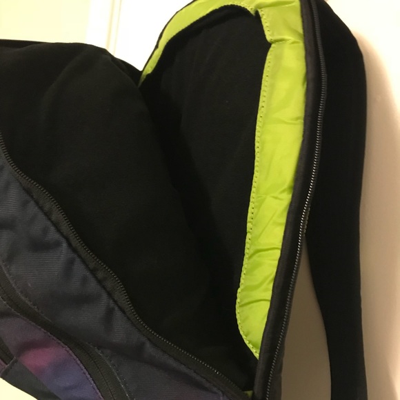 Dakine Backpack - Picture 5 of 8